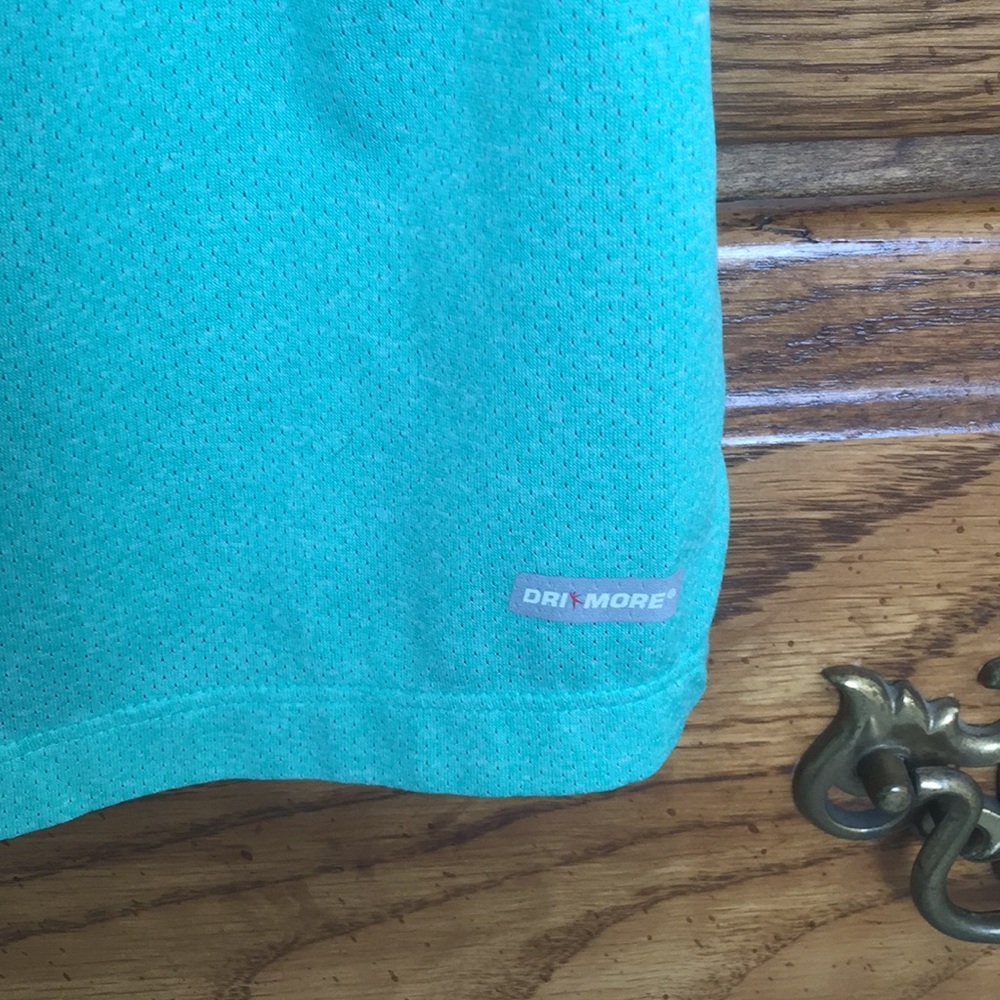Never worn teal workout shirt - Picture 7 of 7